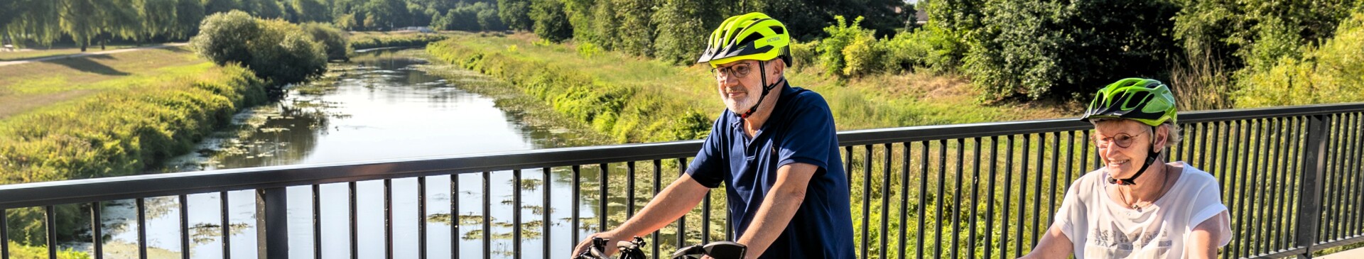 Radfahrer im Emsland unterwegs_quer ©Emsland Tourismus GmbH