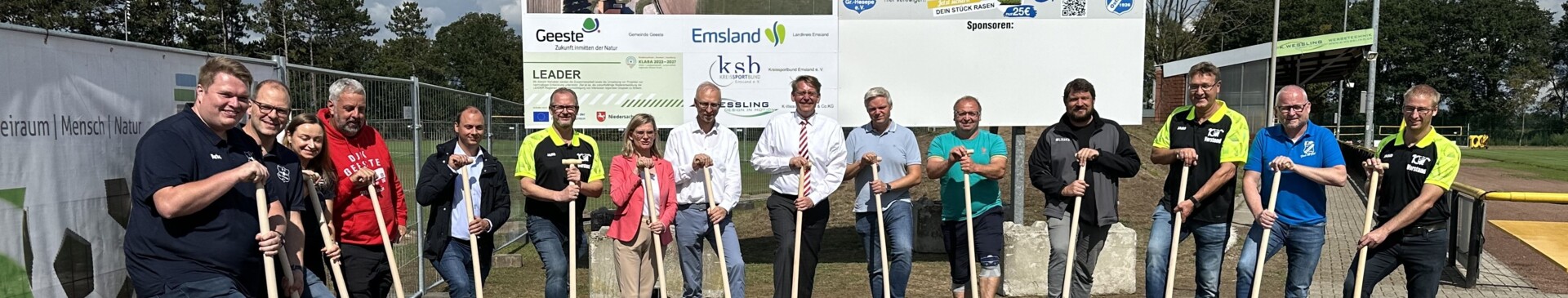 Erster Spatenstich Kunstrasenplatz in Dalum 08-2026