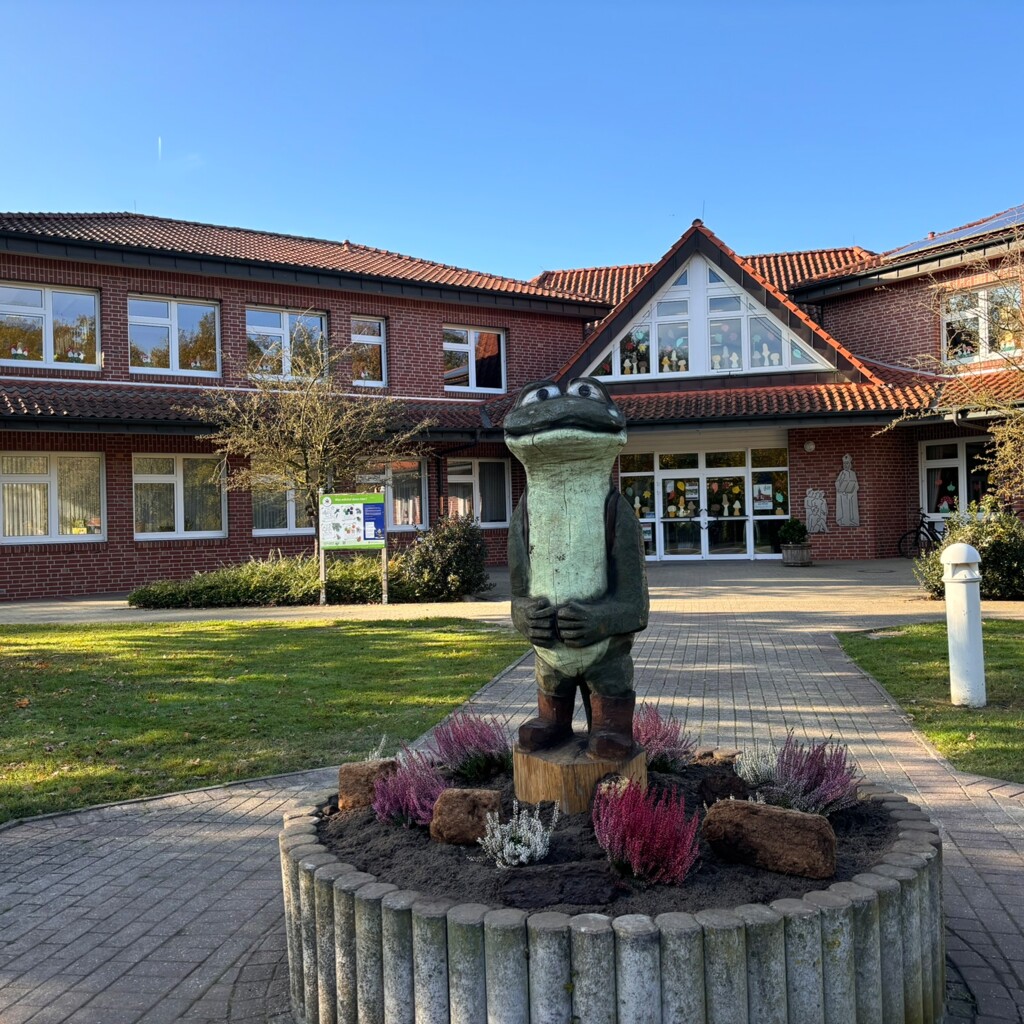 MOORex begrüßt täglich Schüler, Lehrer und Eltern in der Bonifatiusschule