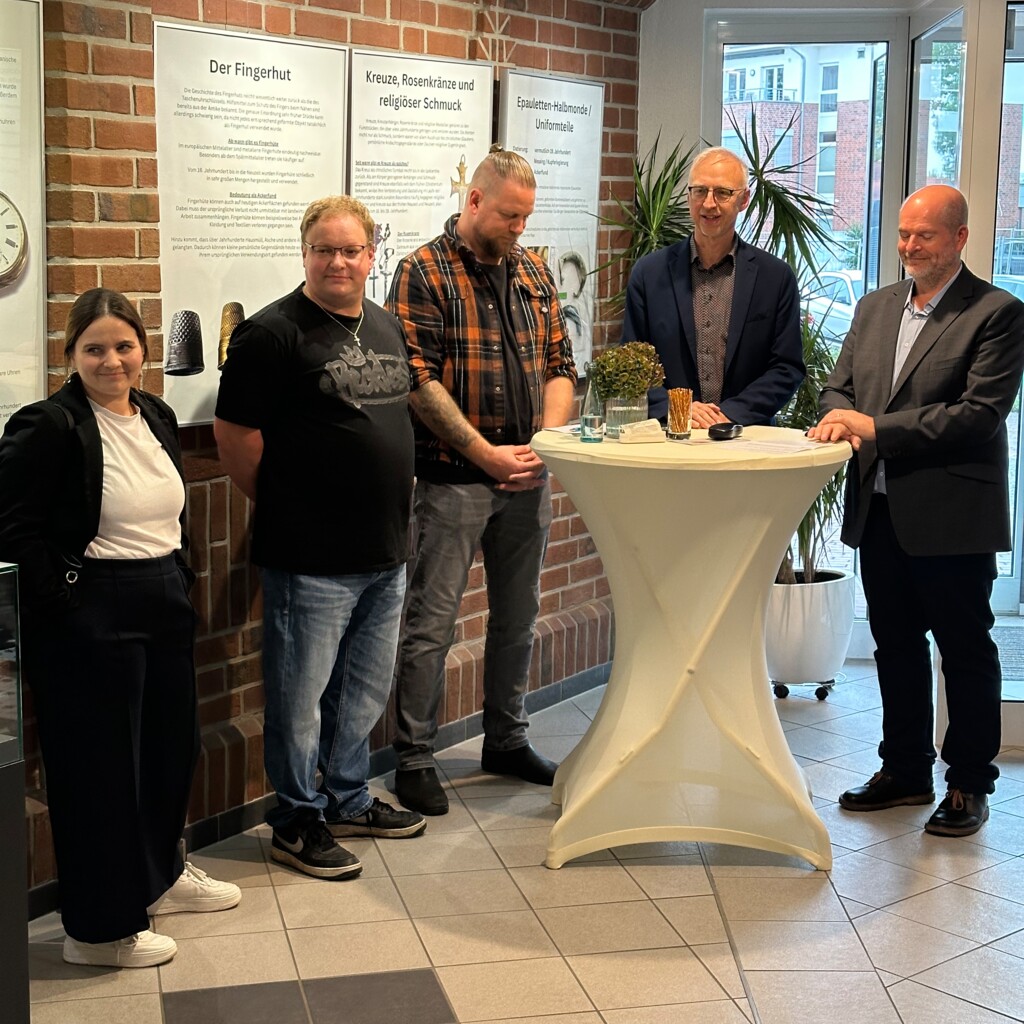 Ausstellung Archäologische Funde in Geeste - Lisa Schadow, Maximilian Karasch, Stefan Haupt, Helmut Höke, Martitn Koers - Gemeinde Geeste
