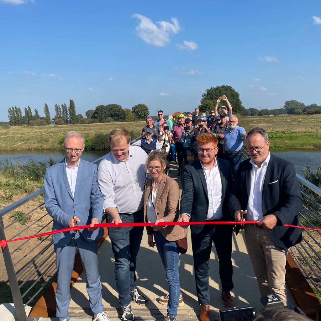 Eröffnung der Fähbrücke zwischen Geeste und Meppen