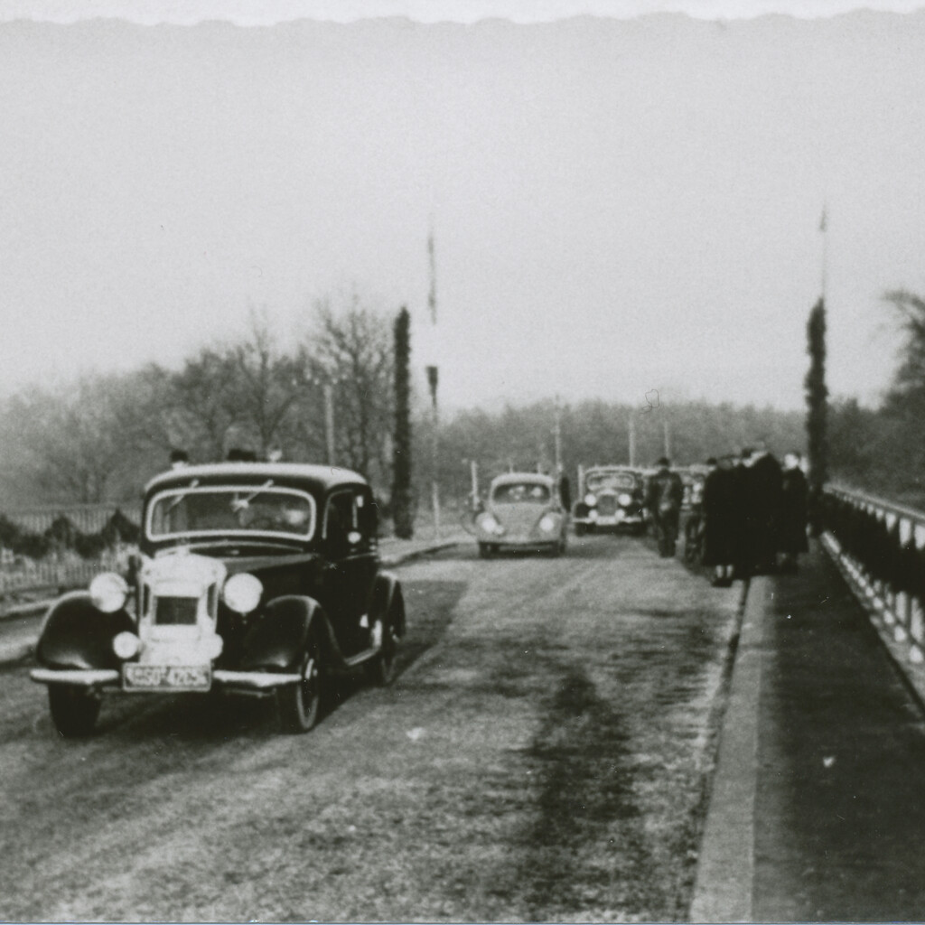 Da 1951 Freigabe der Niedersachsenbrücke Ems - Archiv der Gemeinde Geeste