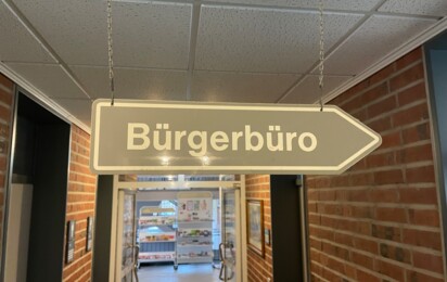 Bürgerbüro Schild im Flur FB III qf