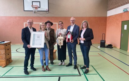 Gebrüder-Grimm-Schule Osterbrock erhält Auszeichnung Naturpark-Schule