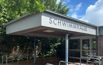 Schwimmhalle in Dalum Eingangsbereich - Gemeinde Geeste