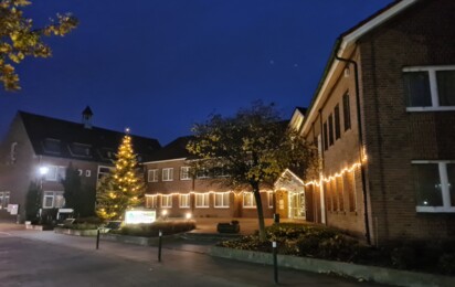 Lichter vor dem Rathaus - Winter Weihnachten in Geeste  