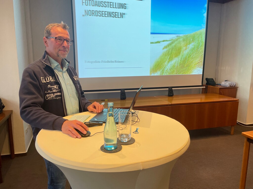 Fotograf Friedhelm Reiners - Ausstellungseröffnung Nordseeinseln - Gemeinde Geeste